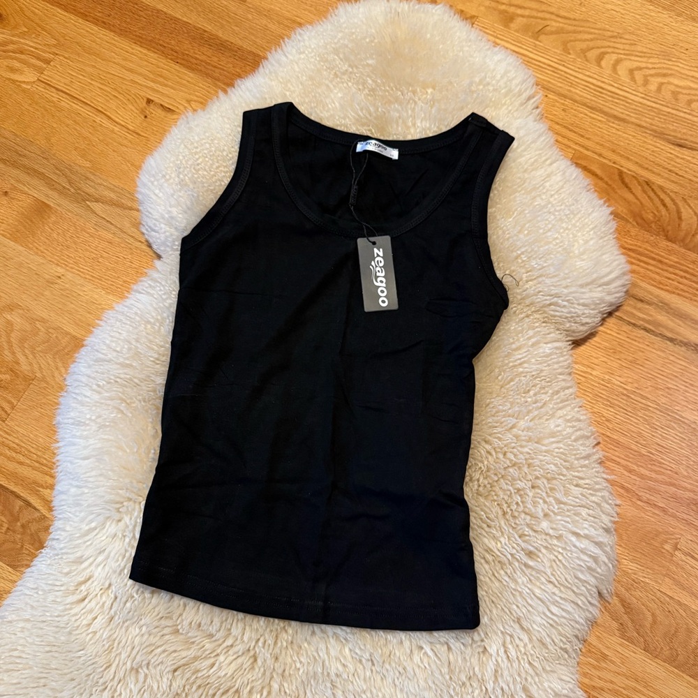 *NWT Zeagoo black tank